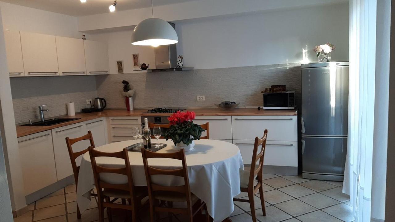 Apartman Nada I Fažana Exterior foto