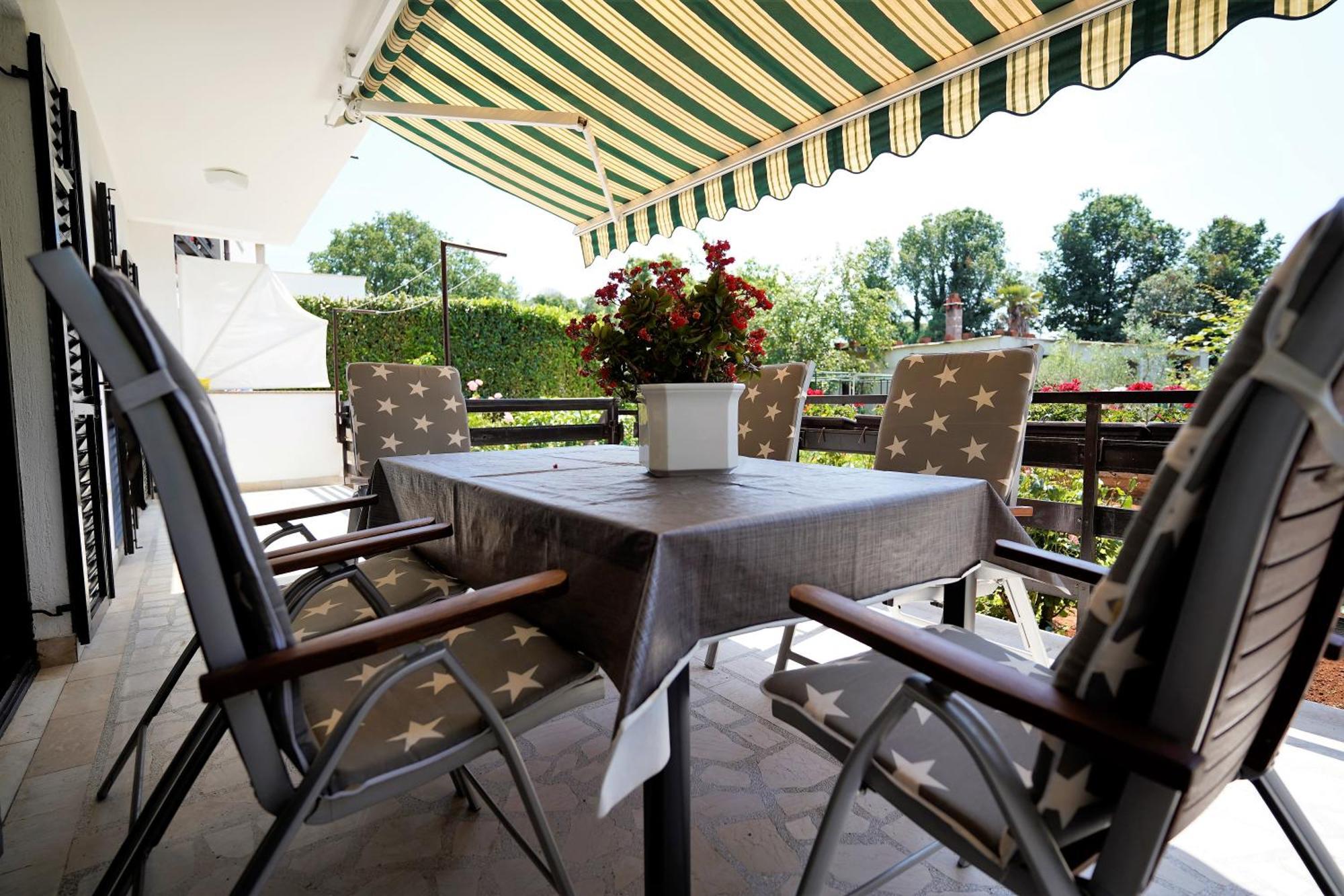 Apartman Nada I Fažana Exterior foto